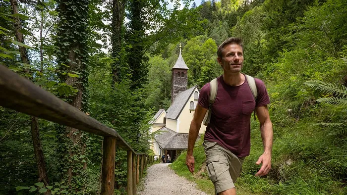 web-Kaiserwinkl-Urlaub-Landschaft-Koessen-Ausflugsziel-Sommer-Aktivitaeten-Wandern-Sommerwandern-Sommerlandschaft-Klobenstein-Schmugglerweg-2.jpg